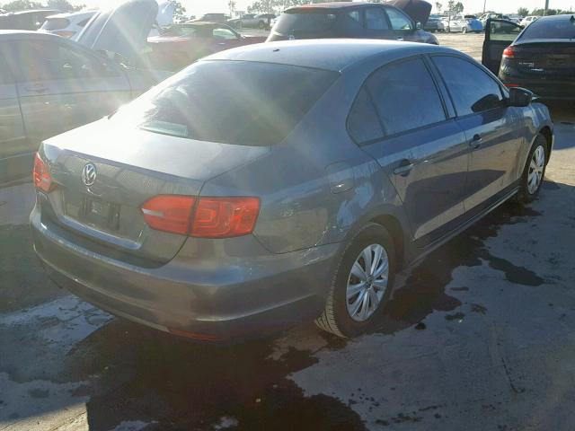 3VW2K7AJ9EM329932 - 2014 VOLKSWAGEN JETTA BASE GRAY photo 4