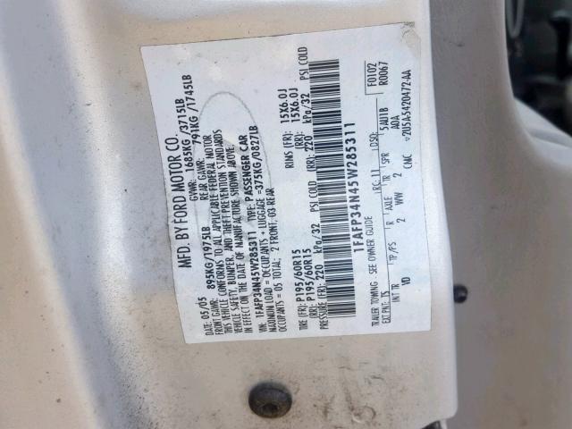 1FAFP34N45W285311 - 2005 FORD FOCUS ZX4 SILVER photo 10