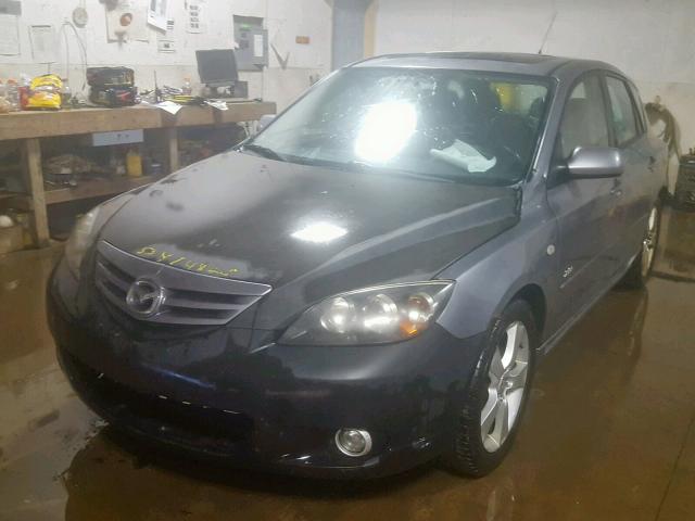 JM1BK343441204115 - 2004 MAZDA 3 HATCHBAC GRAY photo 2