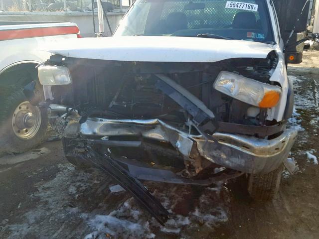 1GDJC34U42F230856 - 2002 GMC NEW SIERRA WHITE photo 9