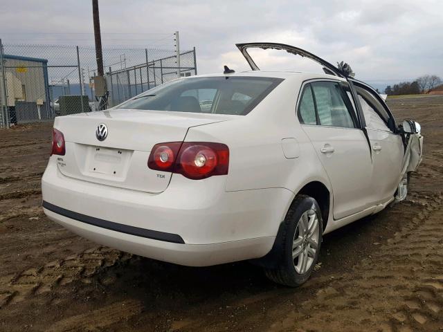 3VWRL7AJ9AM173932 - 2010 VOLKSWAGEN JETTA TDI WHITE photo 4