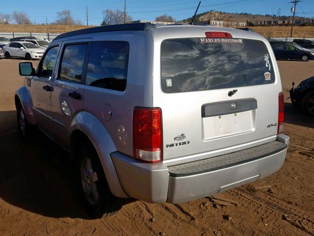 1D8GU28K98W156875 - 2008 DODGE NITRO SXT SILVER photo 3