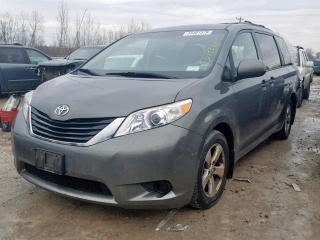 5TDKK3DC1CS261907 - 2012 TOYOTA SIENNA LE GRAY photo 2