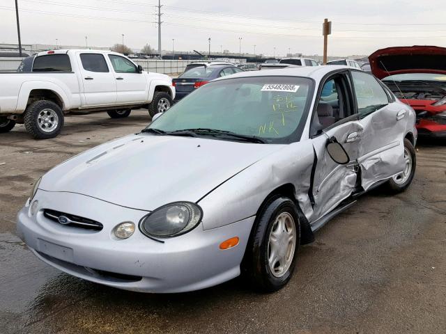 1FAFP53U8XG168882 - 1999 FORD TAURUS SE SILVER photo 2