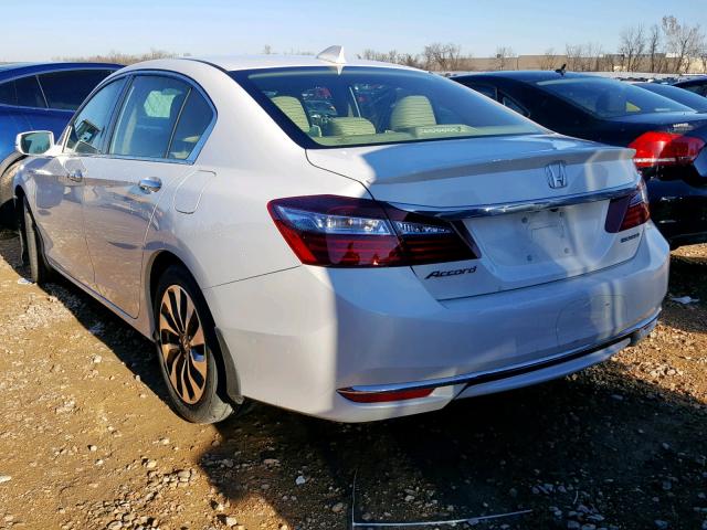 JHMCR6F30HC003710 - 2017 HONDA ACCORD HYB WHITE photo 3