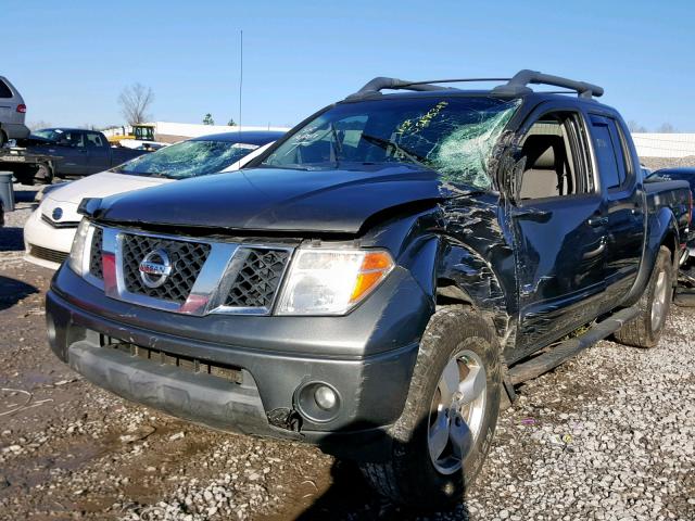 1N6AD07U18C451320 - 2008 NISSAN FRONTIER C CHARCOAL photo 2