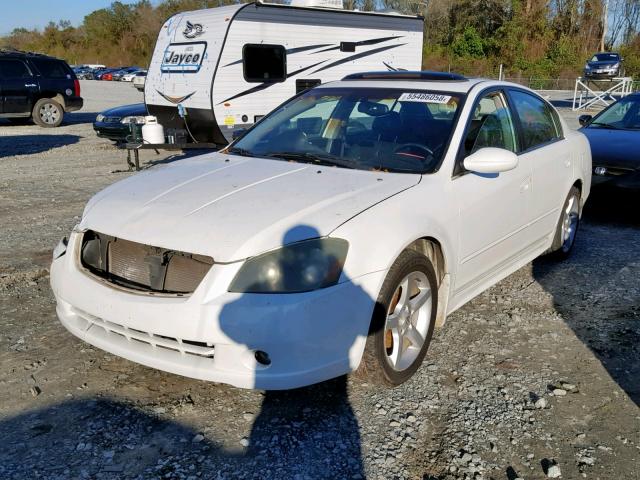 1N4BL11D15C107237 - 2005 NISSAN ALTIMA SE WHITE photo 2