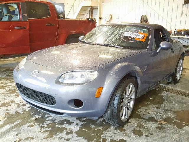 JM1NC25F260113754 - 2006 MAZDA MX-5 MIATA GRAY photo 2