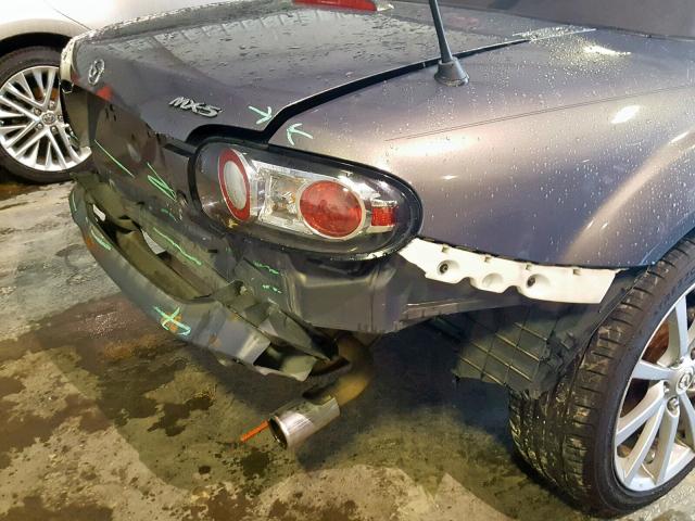 JM1NC25F260113754 - 2006 MAZDA MX-5 MIATA GRAY photo 9