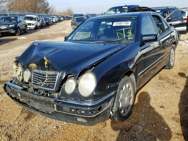 WDBJF65F9WA598092 - 1998 MERCEDES-BENZ E 320 BLACK photo 2