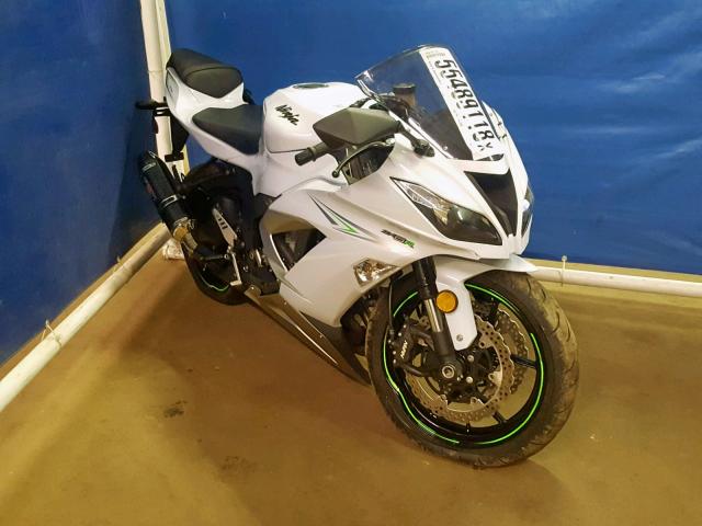 JKBZXJE17HA025158 - 2017 KAWASAKI ZX636 E WHITE photo 1