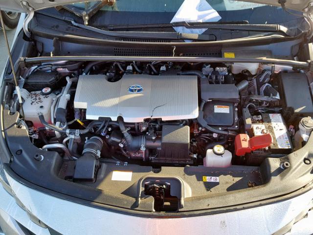 JTDKARFP9H3012642 - 2017 TOYOTA PRIUS PRIM 银色 照片 7