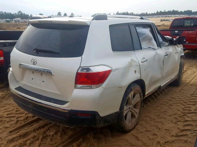 5TDYK3EH1DS097418 - 2013 TOYOTA HIGHLANDER WHITE photo 4