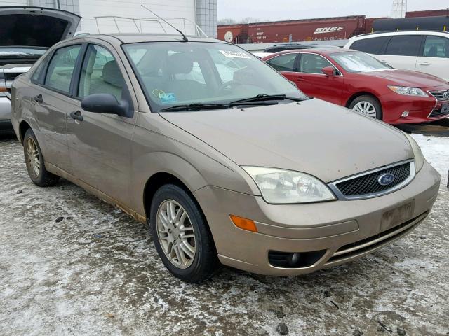 1FAFP34NX5W156389 - 2005 FORD FOCUS ZX4 TAN photo 1