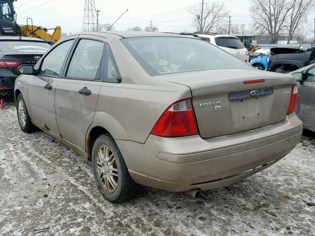 1FAFP34NX5W156389 - 2005 FORD FOCUS ZX4 TAN photo 3