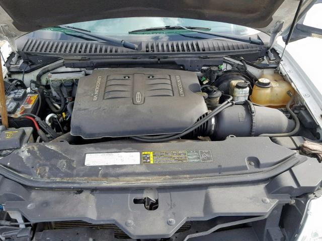 5LMFU27R74LJ22799 - 2004 LINCOLN NAVIGATOR 白色 照片 7