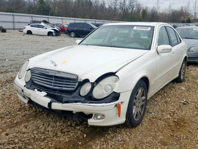 WDBUF65J53A275543 - 2003 MERCEDES-BENZ E 320 WHITE photo 2