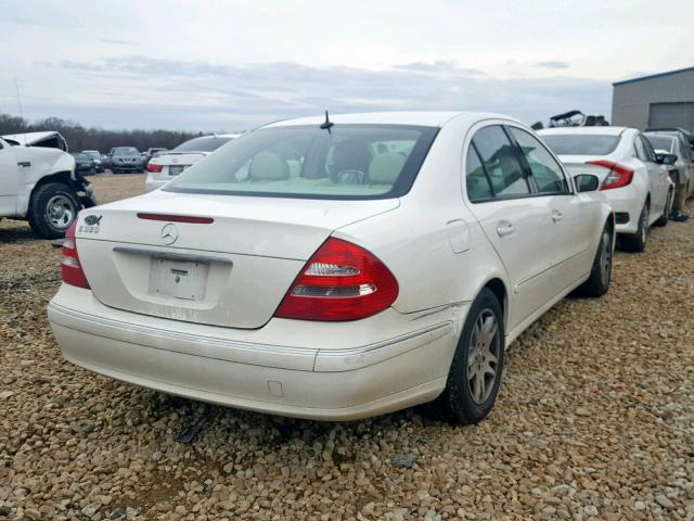 WDBUF65J53A275543 - 2003 MERCEDES-BENZ E 320 WHITE photo 4