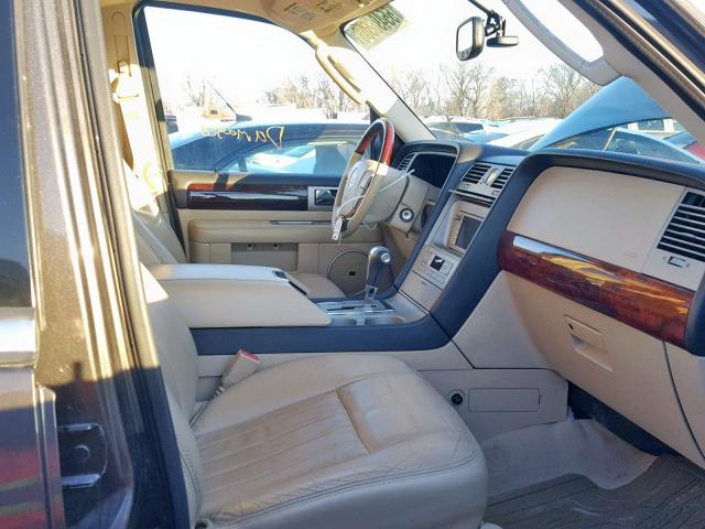 5LMFU28535LJ24370 - 2005 LINCOLN NAVIGATOR 黑色 照片 5