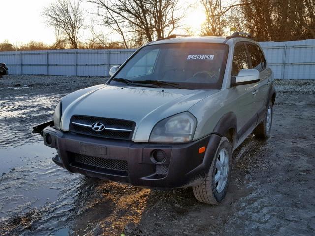 KM8JM12D65U202125 - 2005 HYUNDAI TUCSON GL GREEN photo 2