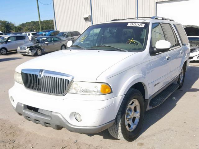 5LMEU27R62LJ15724 - 2002 LINCOLN NAVIGATOR Ақ фото 2