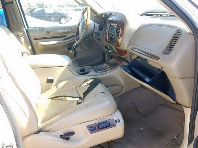 5LMEU27R62LJ15724 - 2002 LINCOLN NAVIGATOR Ақ фото 5