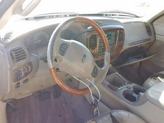 5LMEU27R62LJ15724 - 2002 LINCOLN NAVIGATOR Ақ фото 9