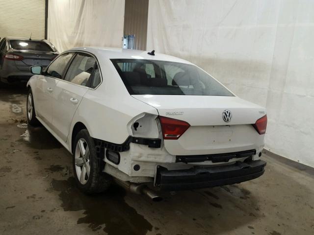 1VWBT7A33FC013086 - 2015 VOLKSWAGEN PASSAT SE WHITE photo 3