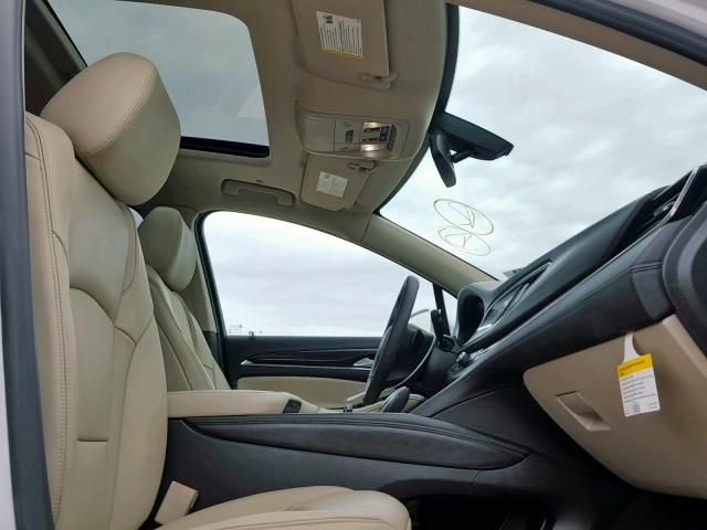 5GAEVAKW7KJ111433 - 2019 BUICK ENCLAVE ES WHITE photo 5