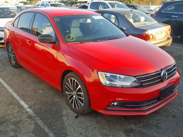 3VWD17AJ2GM306670 - 2016 VOLKSWAGEN JETTA SPOR RED photo 1