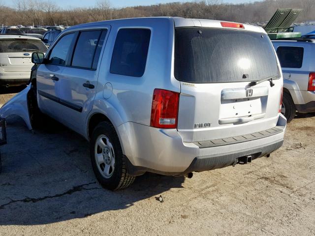 5FNYF3H21BB043615 - 2011 HONDA PILOT LX SILVER photo 3