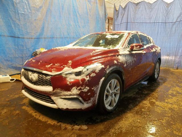 SJKCH5CP8JA060063 - 2018 INFINITI QX30 BASE RED photo 2