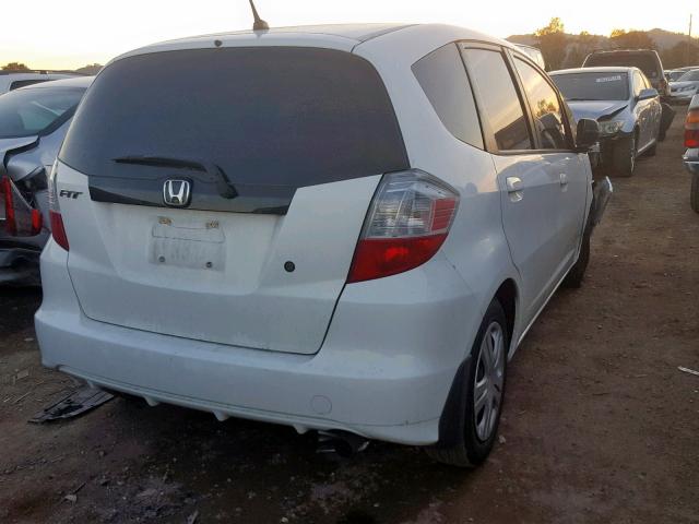 JHMGE8H24AS018980 - 2010 HONDA FIT WHITE photo 4