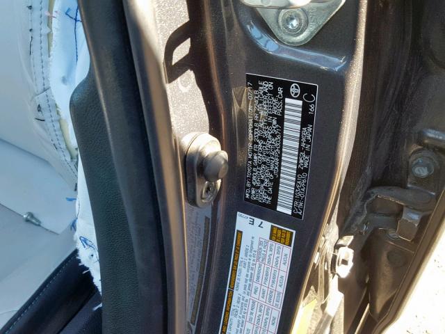 JTDKARFP2H3036717 - 2017 TOYOTA PRIUS PRIM 灰色 照片 10