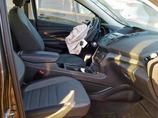 1FMCU0F71JUB69942 - 2018 FORD ESCAPE S GRAY photo 5