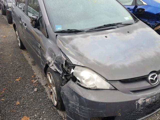 JM1CR29L670140317 - 2007 MAZDA 5 GRAY photo 9