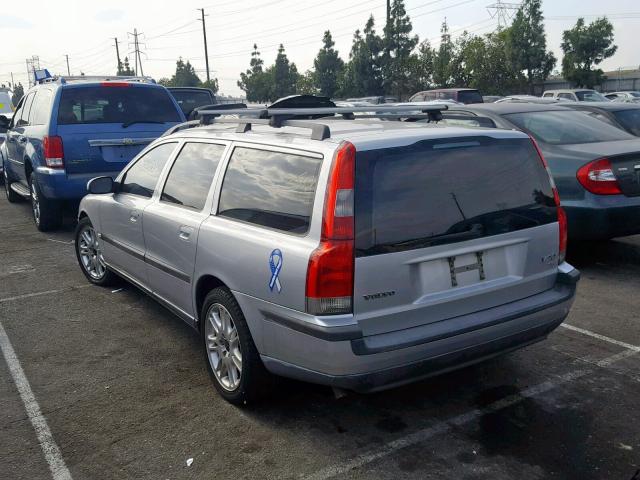 YV1SW53D921191945 - 2002 VOLVO V70 T5 TUR SILVER photo 3