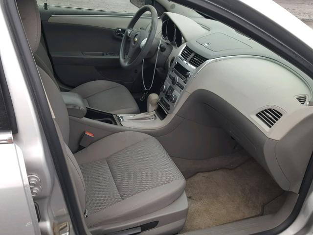 1G1ZB5E01CF251546 - 2012 CHEVROLET MALIBU LS 银色 照片 5