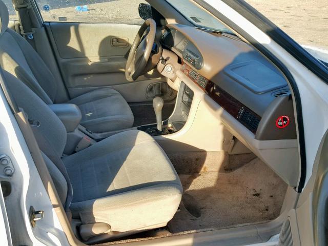 1N4BU31DXVC231127 - 1997 NISSAN ALTIMA XE WHITE photo 5