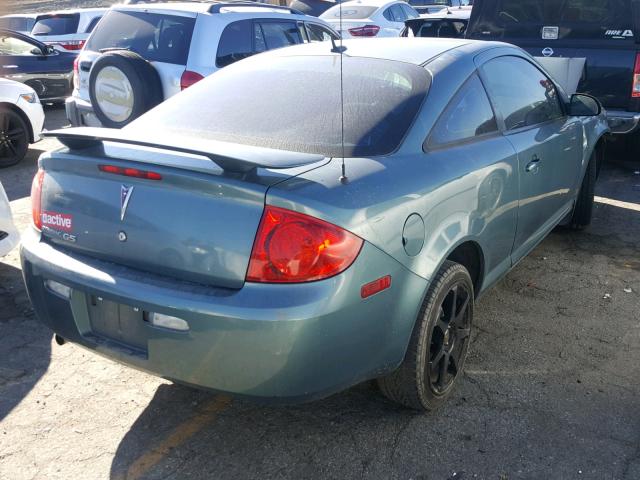 1G2AS18H597116740 - 2009 PONTIAC G5 GREEN photo 4