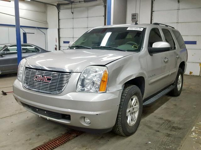 1GKFK13047J329265 - 2007 GMC YUKON SILVER photo 2