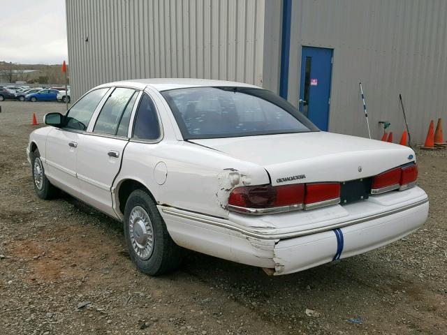 2FALP71W8VX224331 - 1997 FORD CROWN VICT WHITE photo 3