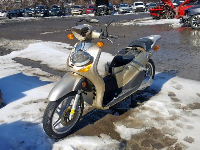 LCETDKP1096000375 - 2009 CFHG SCOOTER TAN photo 2