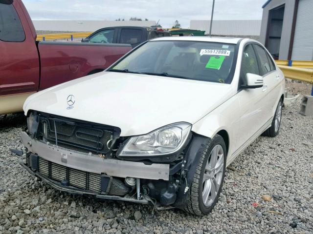 WDDGF4HB0DA753379 - 2013 MERCEDES-BENZ C 250 WHITE photo 2