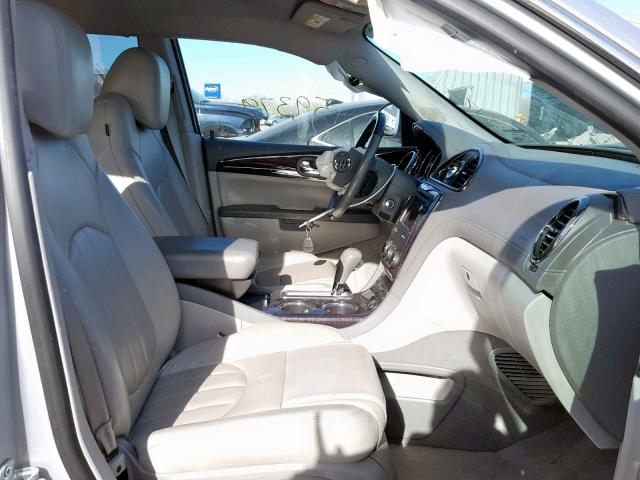 5GAKRBKD5FJ299757 - 2015 BUICK ENCLAVE SILVER photo 5