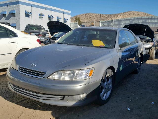 JT8BF28G910312273 - 2001 LEXUS ES 300 GRAY photo 2