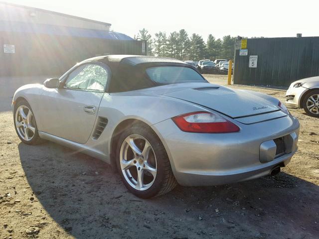 WP0CA29805U710112 - 2005 PORSCHE BOXSTER SILVER photo 3