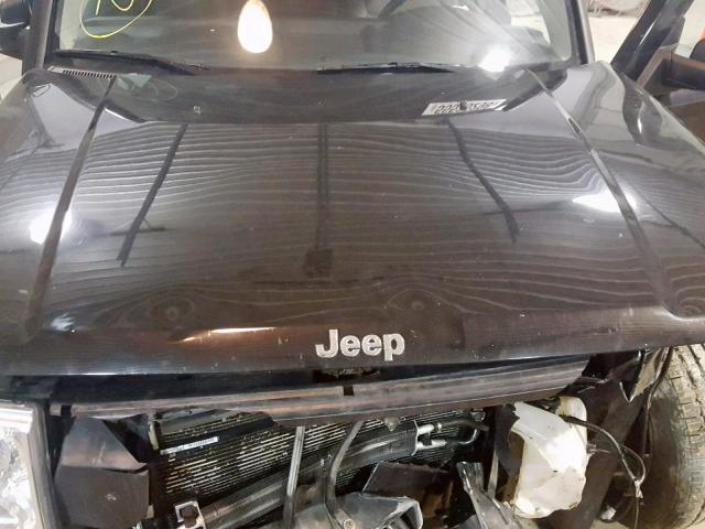 1J8HG48N36C231528 - 2006 JEEP COMMANDER BLACK photo 7