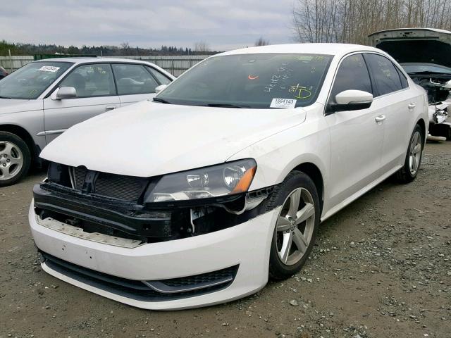 1VWBP7A34DC128118 - 2013 VOLKSWAGEN PASSAT SE WHITE photo 2