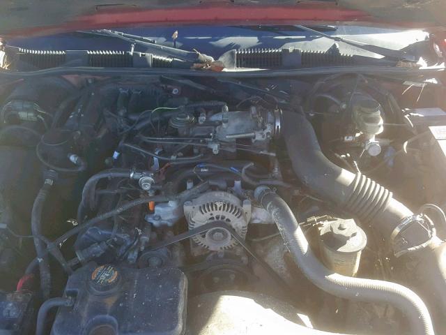 2FAFP74W3YX100626 - 2000 FORD CROWN VICT RED photo 7